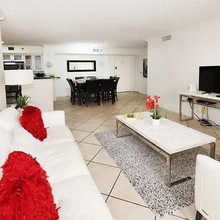 Apartment 2 Bedrooms at Yacht Club of Aventura